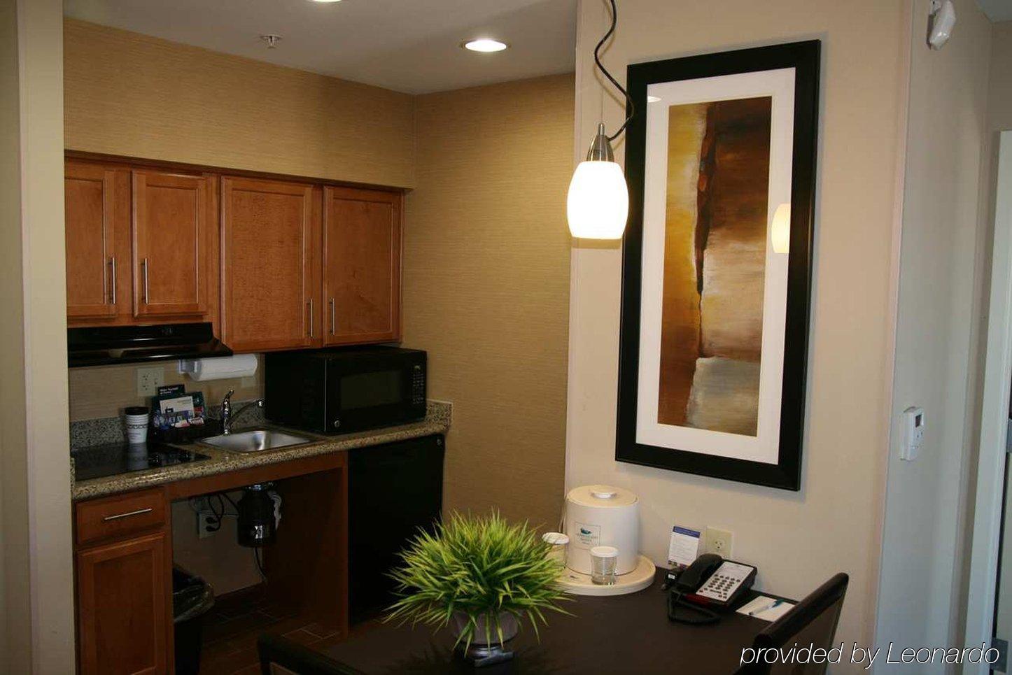 Homewood Suites By Hilton Cedar Rapids-North Room photo